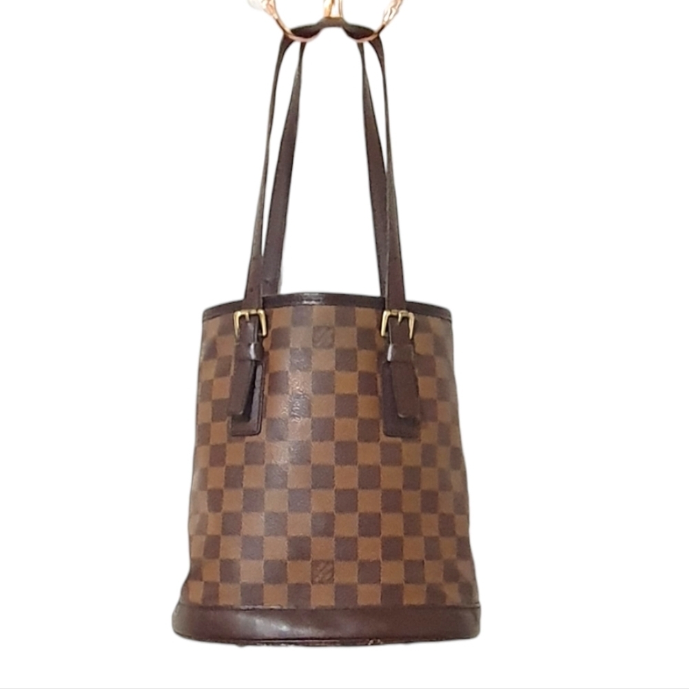 Louis VuittonMarais Bucket Bag Damier
